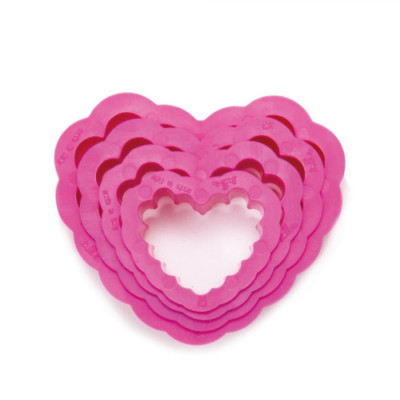 Set 4 TAGLIAPASTA forma CUORE con RICCIO per creare fantastici biscotti o dolci