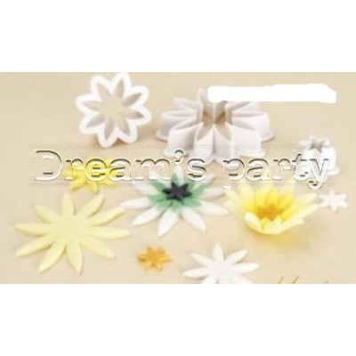 SET 3 STAMPINI FIORELLINI  DIMENSIONE 2-4-6,3CM