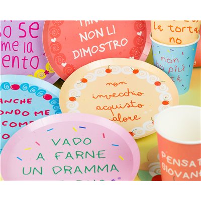 Kit coordinato tavola compleanno PENSATI GIOVANE - piatti bicchieri tovaglioli