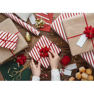 Set 2 coccarde rosso velluto + rocchetto nastrino confezionamento pacco regalo