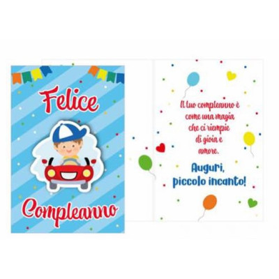 Biglietto Compleanno Bimbo Bambino con ciondolo Macchinuccia in legno